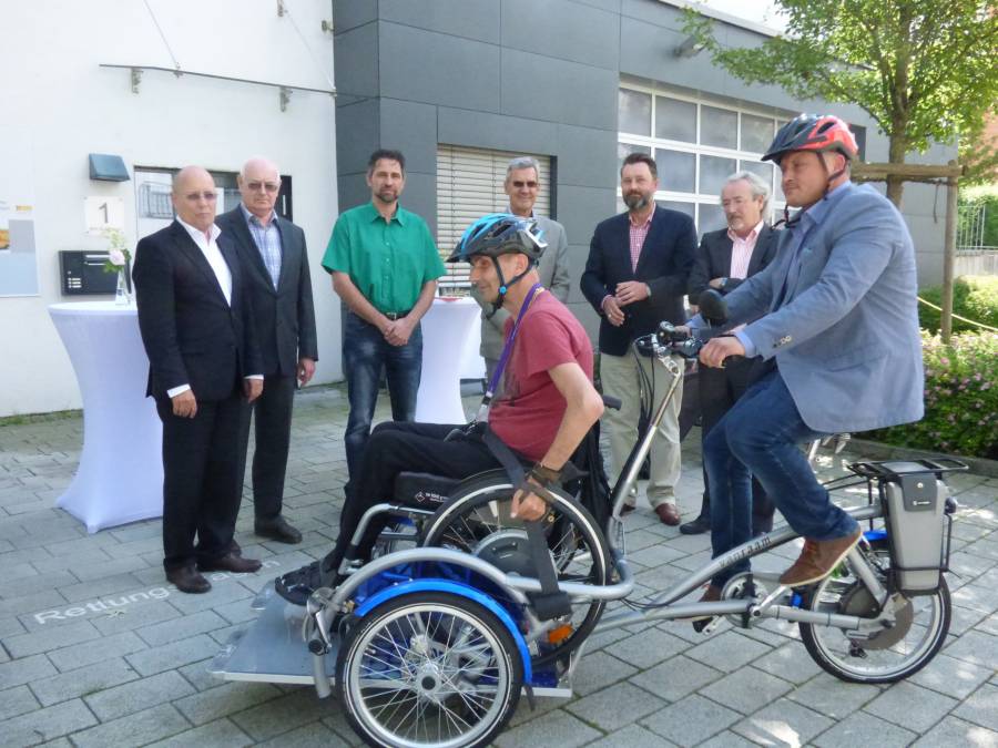 Auf dem VeloPlus: Alfred Schick und Stefan Baumann (Hausleiter der ASB Ulmer Hausgemeinschaften und des ASB Seniorenheimes Brauerviertel).