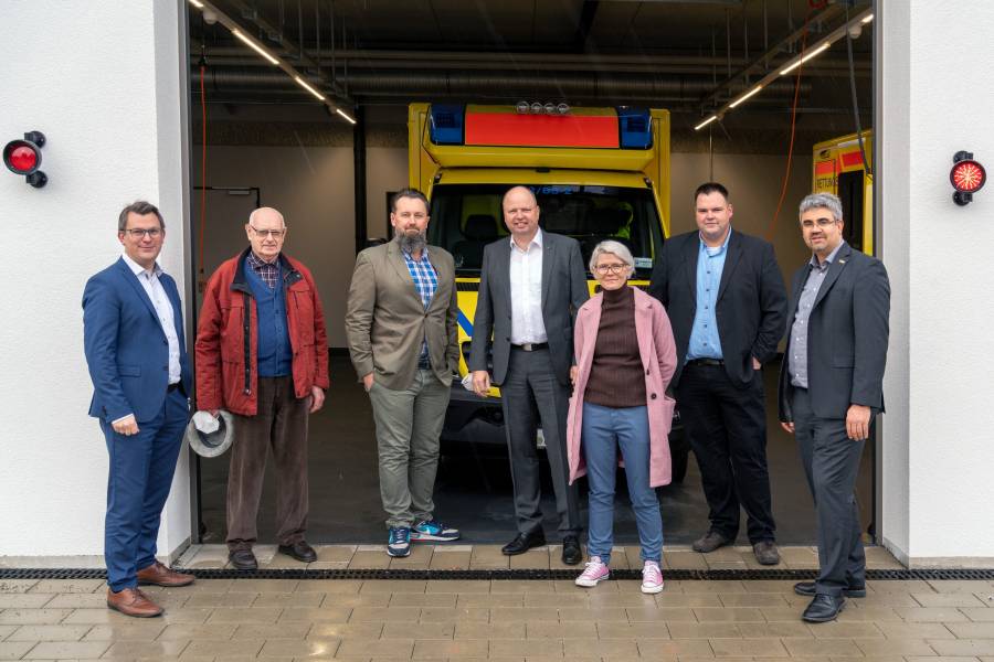 Die Geschäftsführung und der Vorstand heißen die Landesgeschäftsführung beim Besuch der neuen Rettungswache in Langenau herzlich willkommen